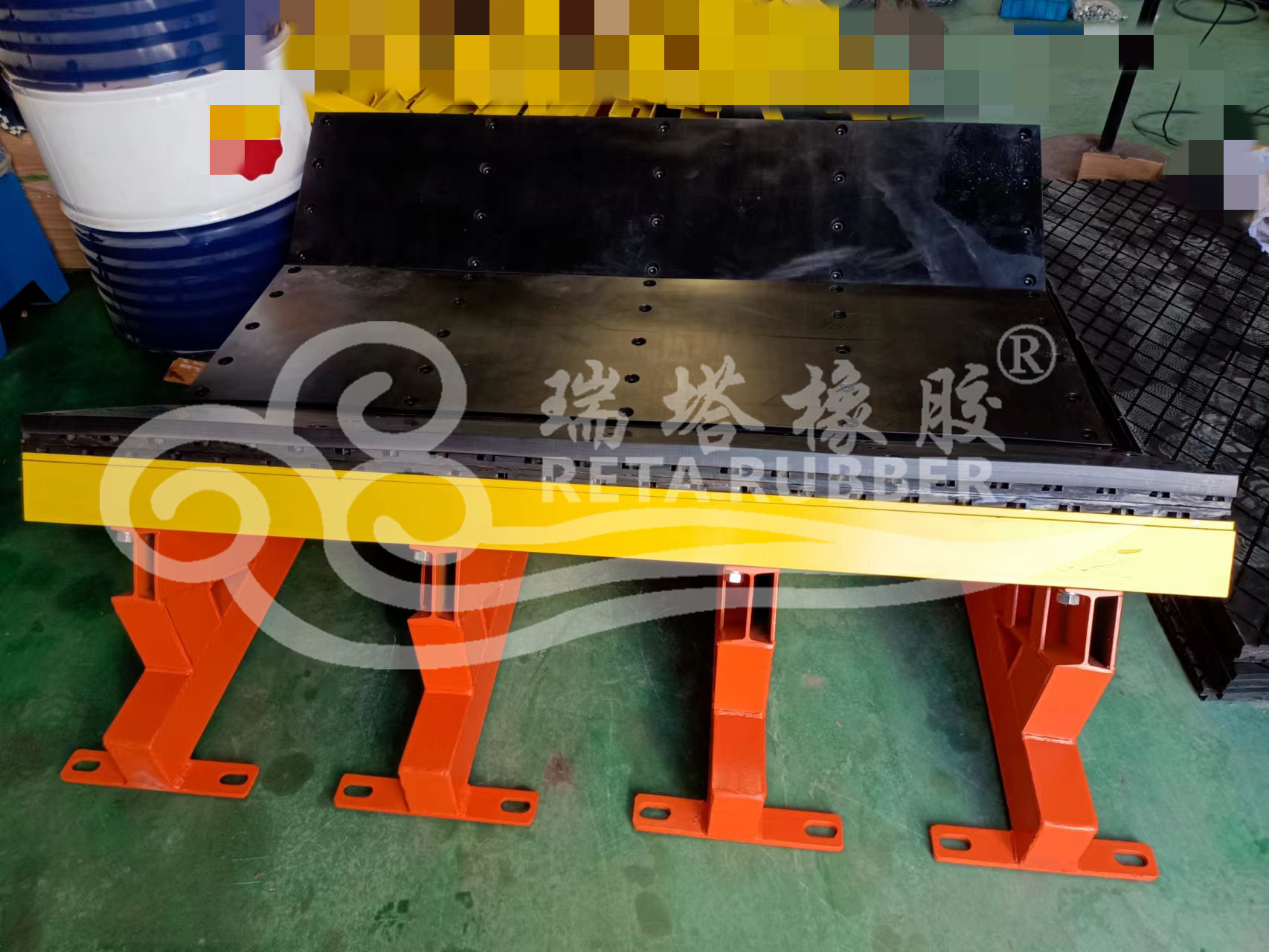 瑞塔橡膠阻燃復合式重載緩沖床發貨