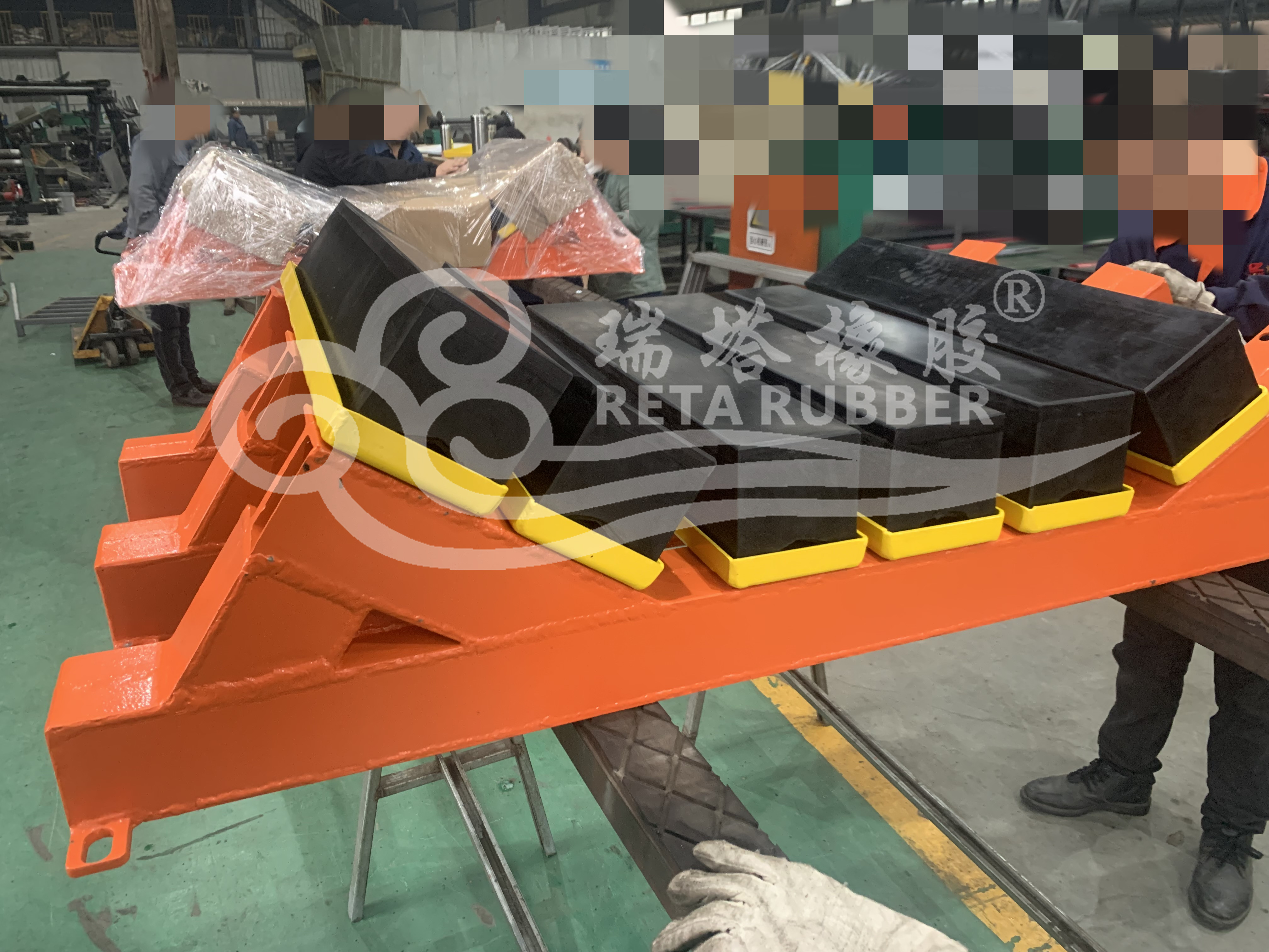 客戶定購特殊超重型緩沖床發貨